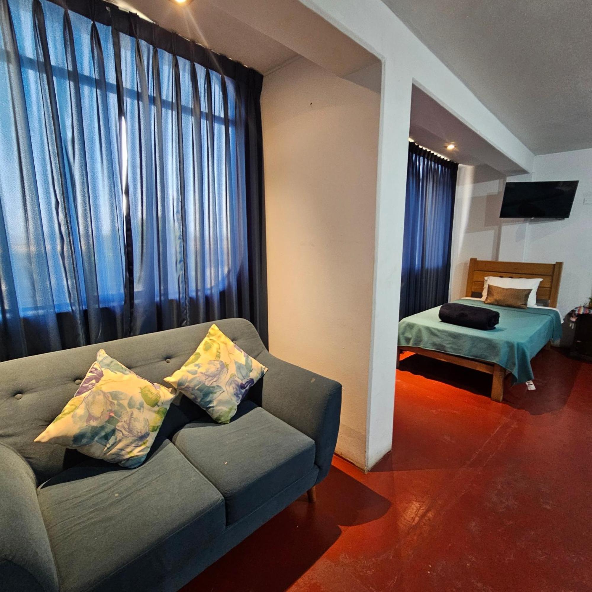 Lima Airport Hostel With Free Airport Pick Up Callao Екстериор снимка